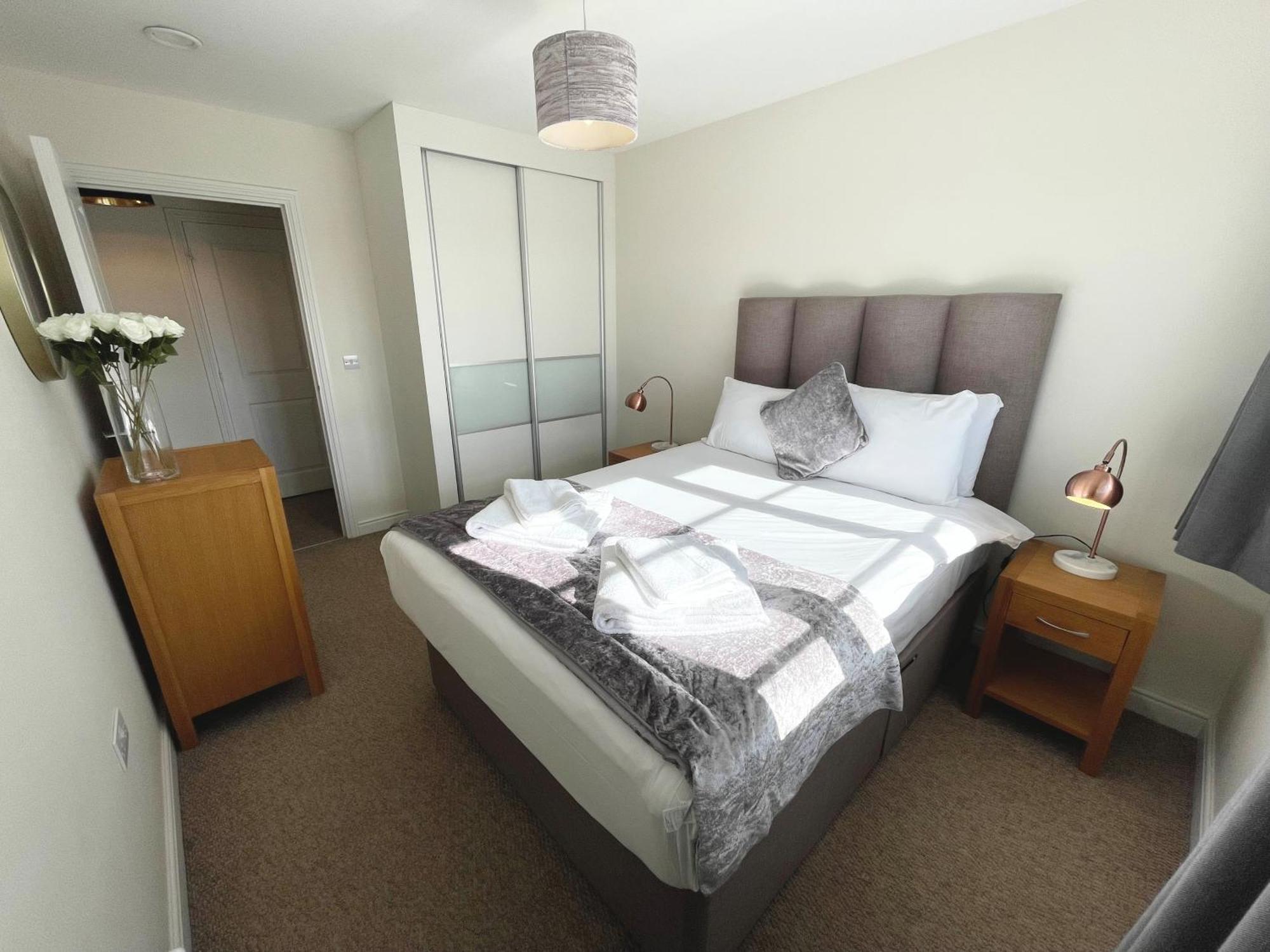 Blue Sky Apartments @Wallis Square, Farnborough Φάρνμπορο Εξωτερικό φωτογραφία