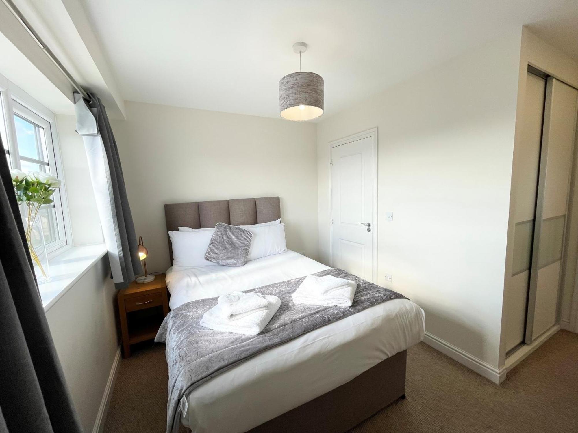 Blue Sky Apartments @Wallis Square, Farnborough Φάρνμπορο Εξωτερικό φωτογραφία