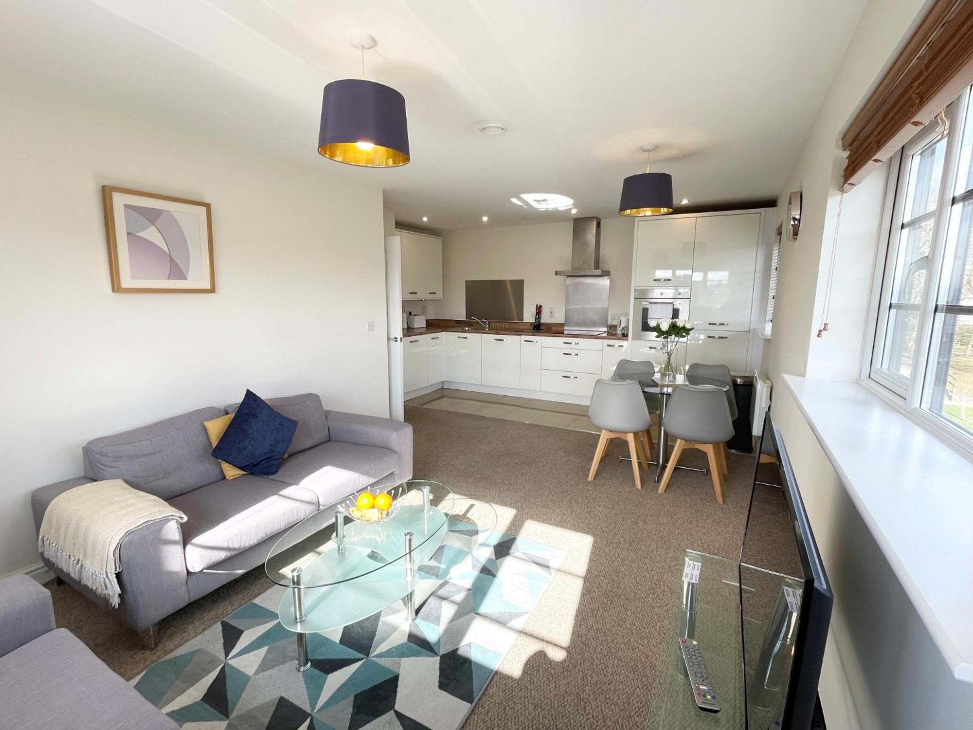 Blue Sky Apartments @Wallis Square, Farnborough Φάρνμπορο Εξωτερικό φωτογραφία