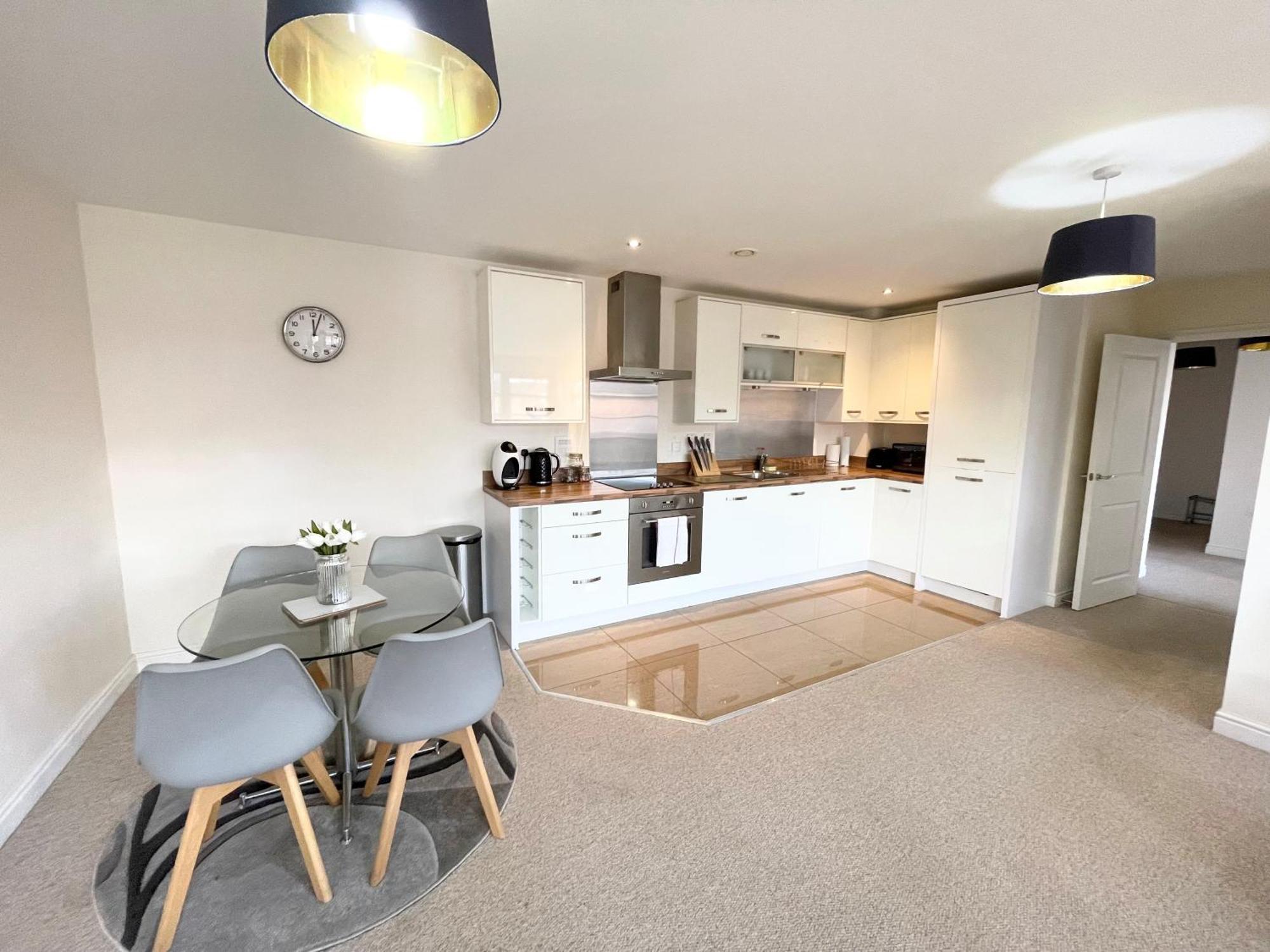 Blue Sky Apartments @Wallis Square, Farnborough Φάρνμπορο Εξωτερικό φωτογραφία